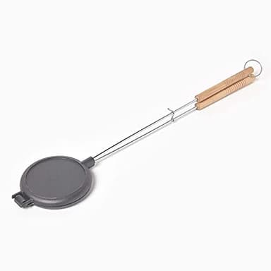 HOMESCAPES Gaufrier en fonte pour barbecue et feu de camp, 18 x 5.3 x 82 cm, Noir