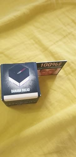 HUDA BEAUTY Original | Easy Bake | Poudre de cuisson et de réglage | Maquillage fixant en poudre libre | 20 g | Bella (BANANA BREAD, 1 paquet))