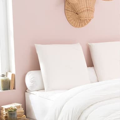 DODO - Oreiller Végétal Memory Green 60x60 cm - Enveloppe 100% Viscose - Garnissage Mousse Mémoire de Forme - Confort Ergonomique, Soutien Ferme - Lavable en Machine à 40°C