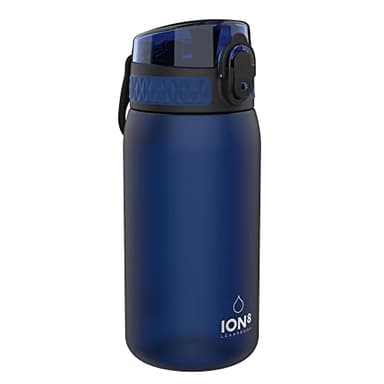 Ion8 Gourde Enfant, 350ml, Anti-Fuite, Facile à Ouvrir, Verrouillage Sécurisé, Lavable en Lave-Vaisselle, Sans BPA, Poignée de Transport, Facile à Nettoyer, Carbone Neutre, Bleu Marine