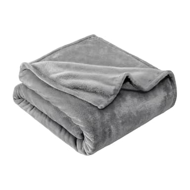 GRIFEMA Couverture Polaire Flanelle 220 x 240 cm, Plaid Doux et Confortable pour Canapé, Couverture Chaude et Moelleuse en Gris, Idéale pour Canapé, Lit et Salon