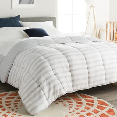 Linenspa Couette 4 saisons en microfibre – Ultra doux, Couette 200x200 cm, 2 personnes, Couverture Gris / rayé Blanc