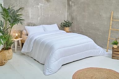 Bleu Calin Couette Très chaude Hiver 450g/m², pour Lit 1 à 2 personnes, Enveloppe Douce Microfibre, Fabriquée en France, 200x200 cm