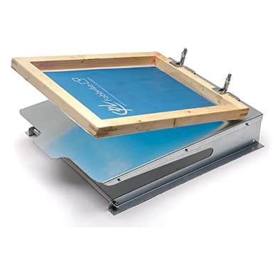 Machine d'Impression ECO pour Sérigraphie Entièrement en acier. La table de sérigraphie la plus économique pour l'impression sur les T-shirts et les affiches.