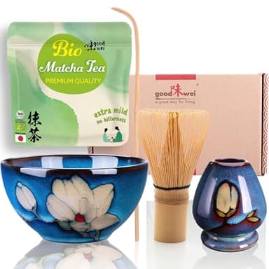 Goodwei Matcha Kit Thé Matcha BIO Japonais avec Fouet Bambou, Bol de Cérémonie en Céramique et support à fouet | Coffret cadeau (Magnolia)
