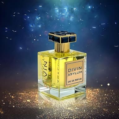 WF Divin Asylum est une eau de parfum de niche pour homme. Un parfum frais et riche de la collection de la marque, inspiré par le thème de l'espace, un espace infini, plein de profondeur et de secrets