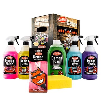 CarPlan Demon Kit d’Entretien Auto 7 Pièces – Shampooing Voiture, Nettoyant Jantes, Nettoyant Intérieur, Lustrant Pneus, Spray Brillance, Éponge et Désodorisant Voiture