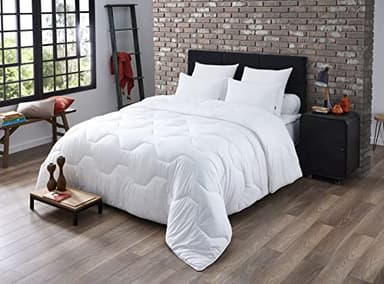 DODO - Couette Chaude Anti-Acariens Proneem 240 x 260 cm - Convient 2 Personnes - Tissu 50% Coton 50% Polyester - Garnissage 100% Polyester - Lavable en Machine à 40°C