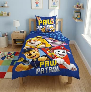 Aymax Parure de Lit 3 Pièces Pat’ Patrouille – Microfibre Ultra-Douce – Housse de Couette 140x200 cm + Taie d'oreiller 63x63 cm + Drap-Housse 90x190 cm – avec Chase, Ruben, Marcus et Stella