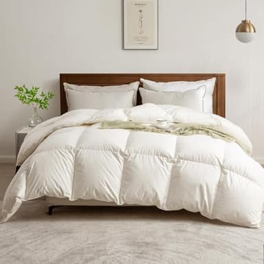 BPC Couette en Plumes d'oie et Duvet 240x260 cm, Couettes pour Hotel de Luxe Naturelle 4 Saisons, 100% Coton Biologique, Certifiée Oeko-Tex et RDS, Couette 2 Personnes Blanc, Fluffy Medium Down Duvet