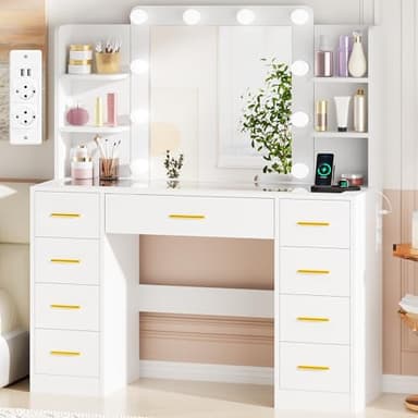BEWISHOME Grande Coiffeuse avec Miroir et LED lumières,Luminosité Réglable,Coiffeuse avec Plateau en Verre,Table de Maquillage avec Multiprise,9 Tiroirs,4 Étagères Ouvertes Moderne Blanc EFST39W