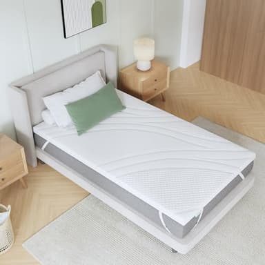 Novilla Surmatelas 80x200, 7.5CM, Surmatelas en Mousse à Mémoire de Forme Gel, Mousse Confort, Doux pour la Peau et Doux, avec Design Antidérapant et Certification de Sécurité, Lavable