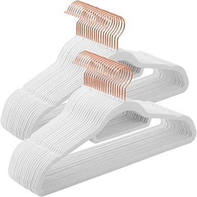 SONGMICS Cintre en Velours, Lot de 50, Antiglisse, Barre À Cravate, Crochet Pivotant 360°, Épaisseur 0,6 cm, Longueur 43,5 cm, pour Manteau, Robe, Pantalon, Blanc et Rose Gold CRF021W02