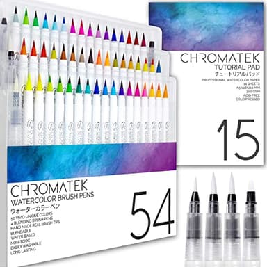 CHROMATEK 54 Stylos Aquarelle, Bloc de 15 Pages et Série de Tutoriels Vidéo En Ligne de Des Stylos Avec de Vrais Pinceaux. 4 Pinceaux Mélangeurs. Facilité de Mélange. Vif. Doux. 50 Couleurs Uniques